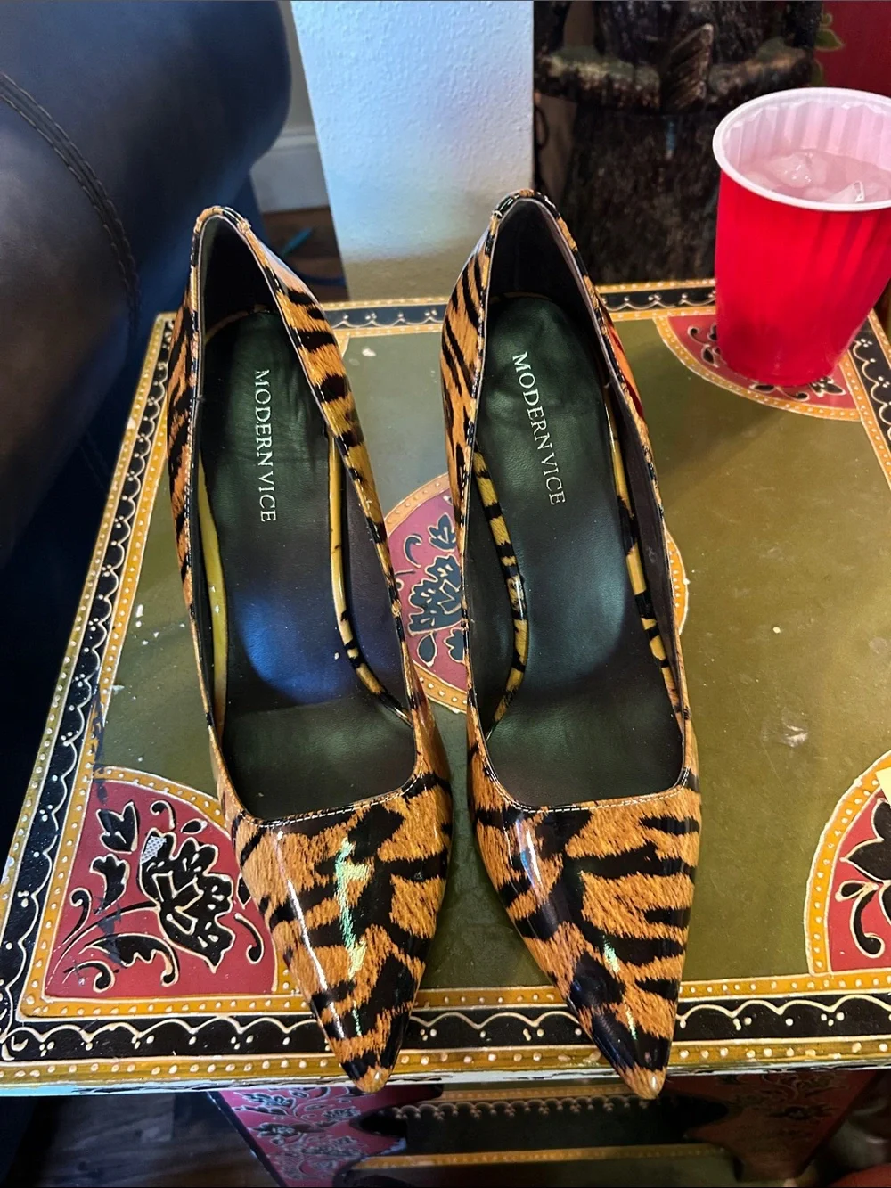 Modern Vice Tiger-Print Pointed Toe Stiletto Pumps - Brown/Black